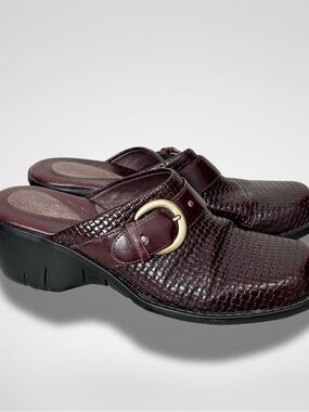 Burgundy Red Leather Clogs